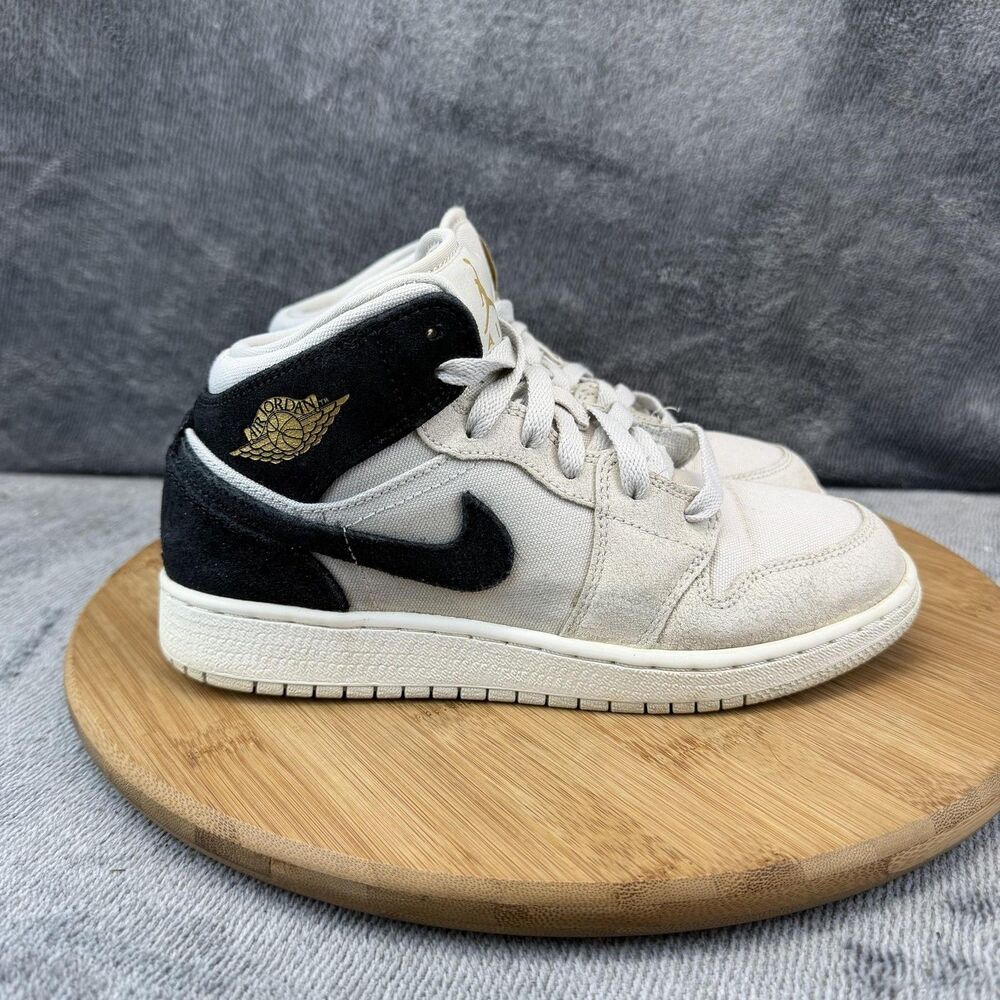 Nike Air Jordan 1 Mid Shoes Boys Size 4Y White Black Gold Sneakers 554725-023